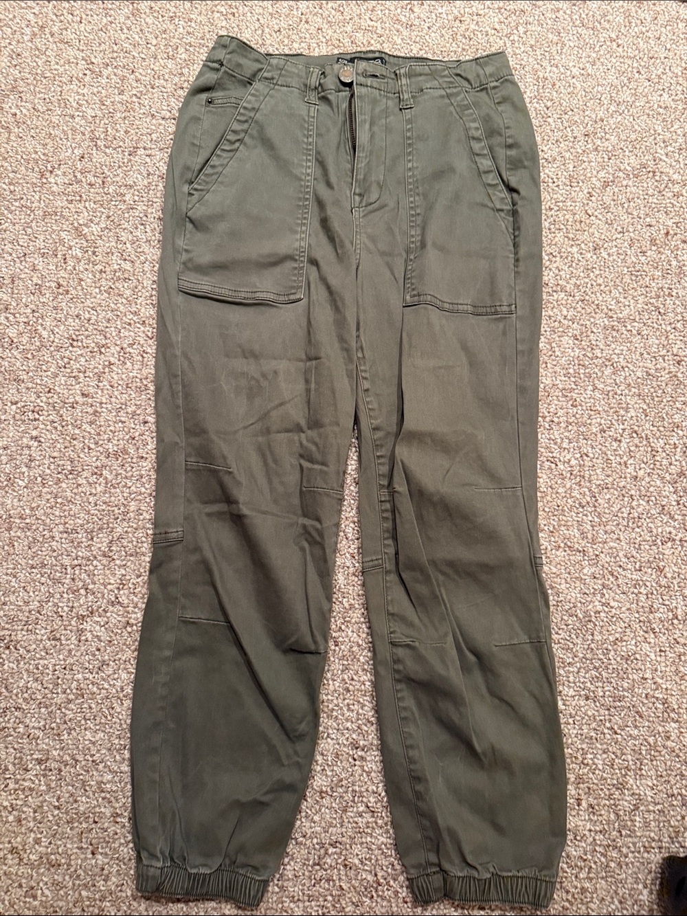 Women's Olive Cargo Jogger Pants - Casual Utility Style